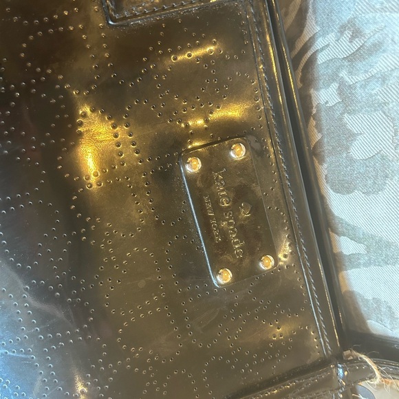 Gorgeous Kate Spade Patent Leather Spade Embossed Shoulder Bag. New! - Picture 8 of 13